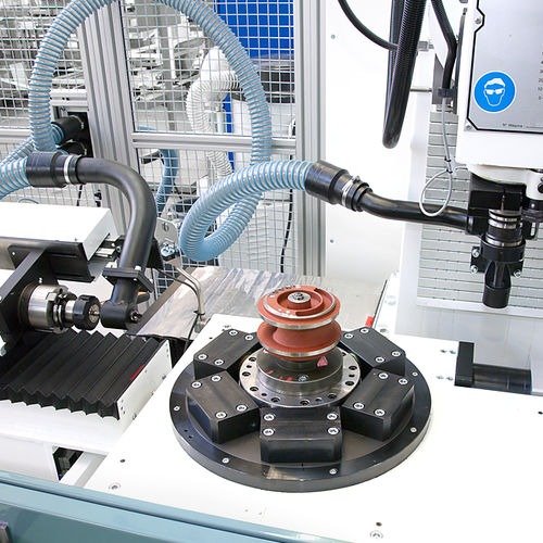 Mechanical component balancing equipment, photograph 7 of 10