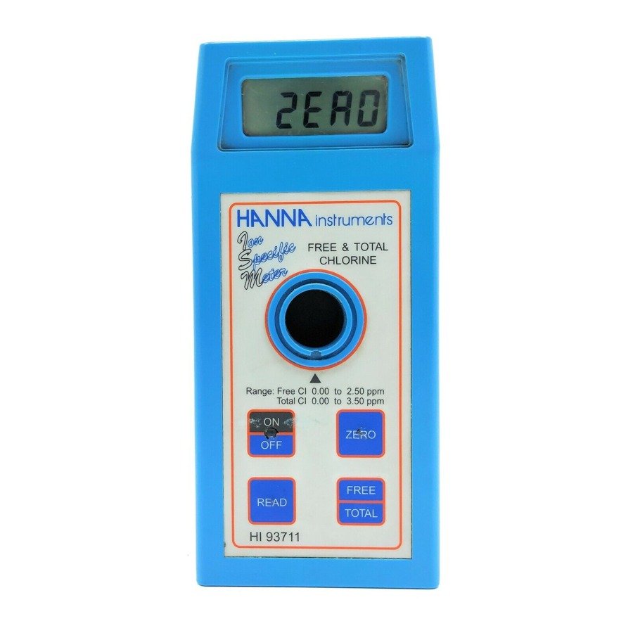 Water chlorine testing equipment, photograph 5 of 10