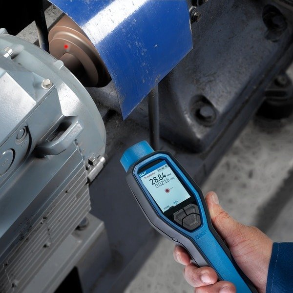 Handheld tachometer measuring rotational speed